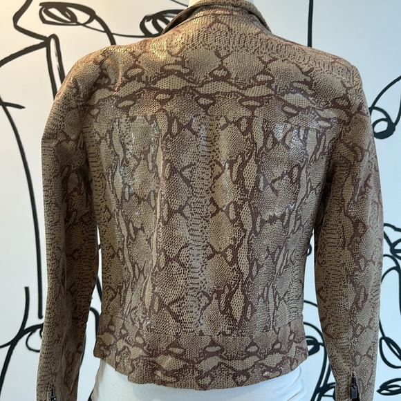 ‼️SOLD‼️ Margaret Godfrey python leather jacket. Excellent condition - Picture 3 of 6